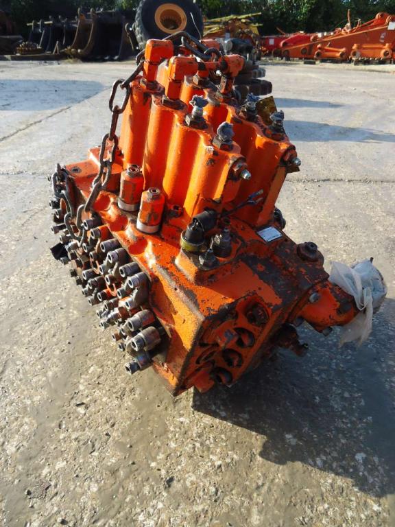 Distribuidor hidraulico para Fiat Hitachi FH200 Foto 3