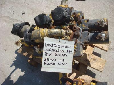 Distribuidor hidraulico para Benati 25SB vendida por OLM 90 Srl