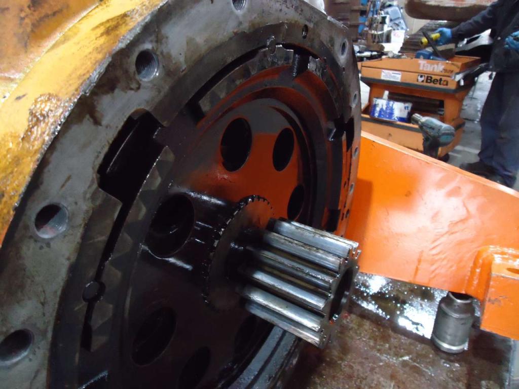 Eje posterior para Fiat Kobelco - Fiat Hitachi W270 Foto 3