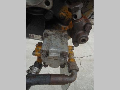 Bomba hidráulica de embrague de dirección para Fiat Allis FL9 vendida por OLM 90 Srl