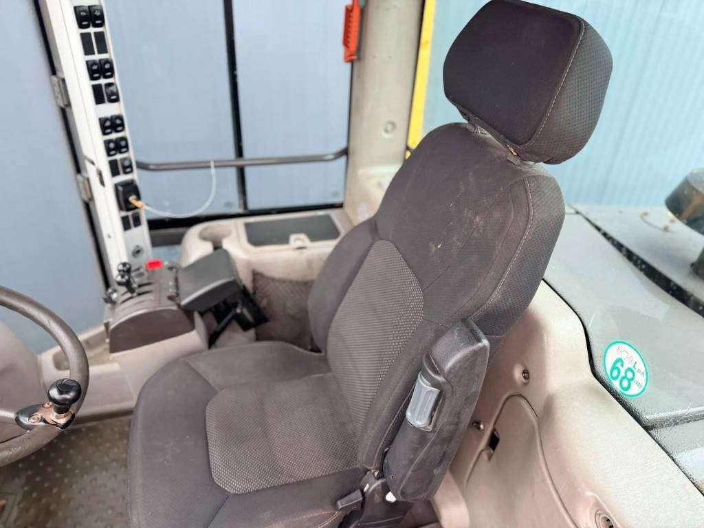 Volvo L120F Foto 28