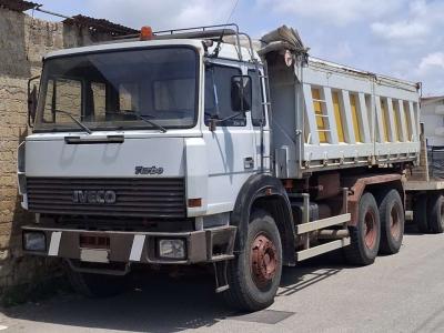 Iveco 330-30 Foto 1