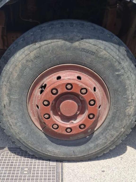 Iveco 330-30 Foto 8
