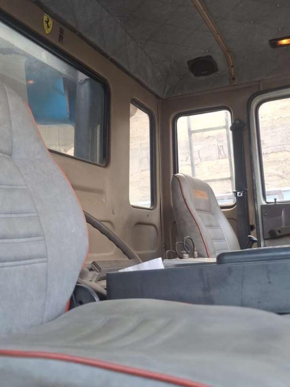 Iveco 330.30 Foto 6