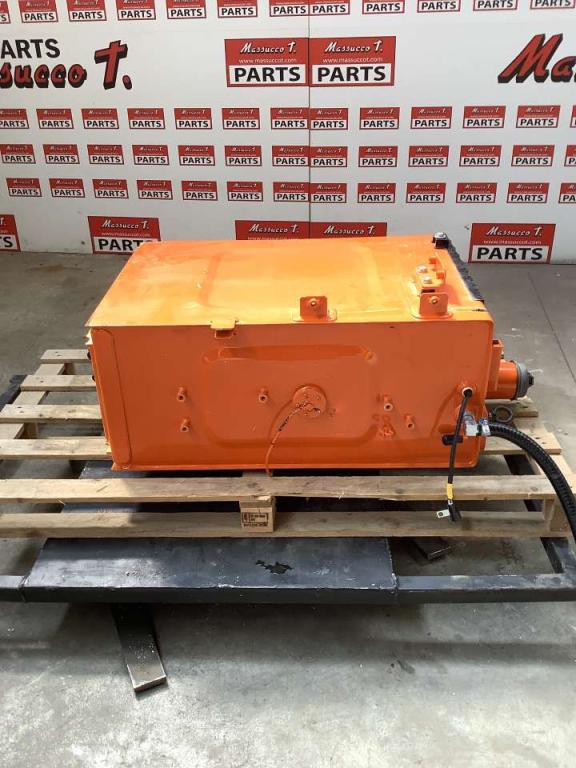Depósito para gasóleo para Hitachi ZX135US-7 Foto 1