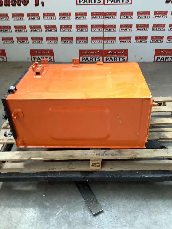 Depósito para gasóleo para Hitachi ZX135US-7 Foto 3