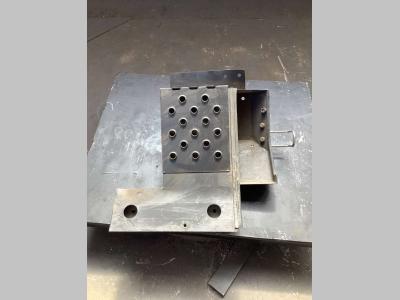 Capó y panel de carrocería para Hitachi ZX 135-5 vendida por Massucco T. Srl Area Ricambi
