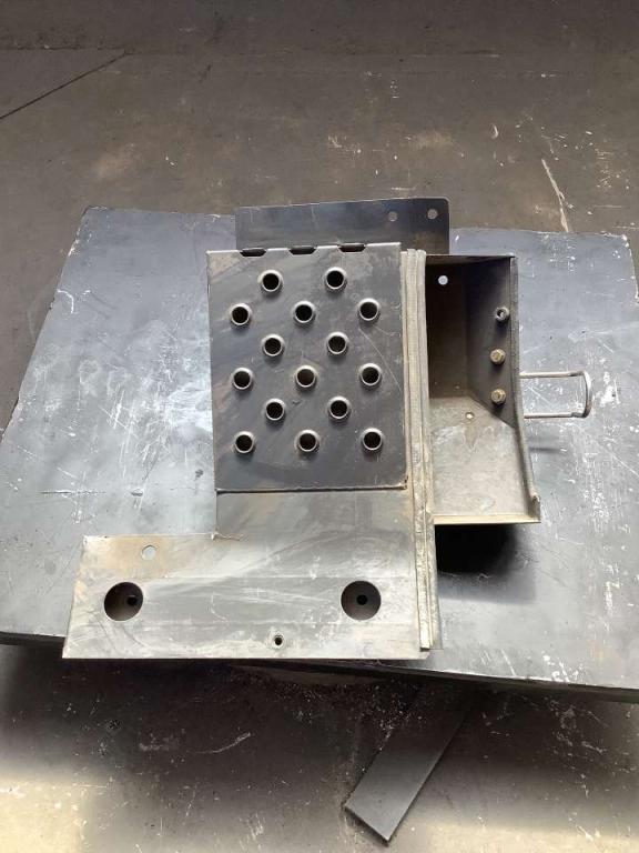 Capó y panel de carrocería para Hitachi ZX 135-5 Foto 1