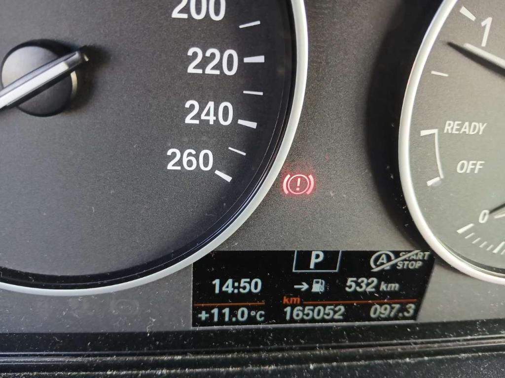 BMW SERIE 3 MODELLO 320D Foto 13