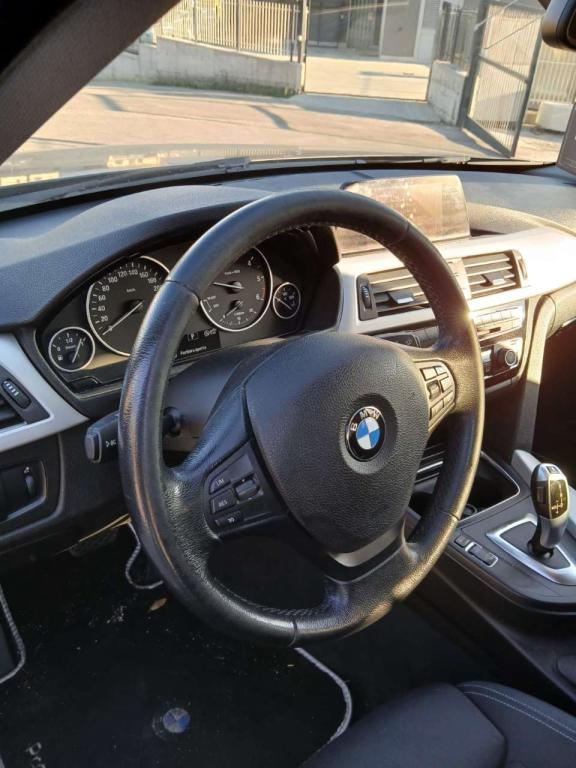 BMW SERIE 3 MODELLO 320D Foto 6
