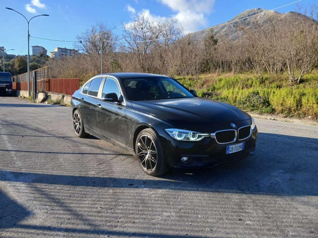 BMW SERIE 3 MODELLO 320D Foto 7