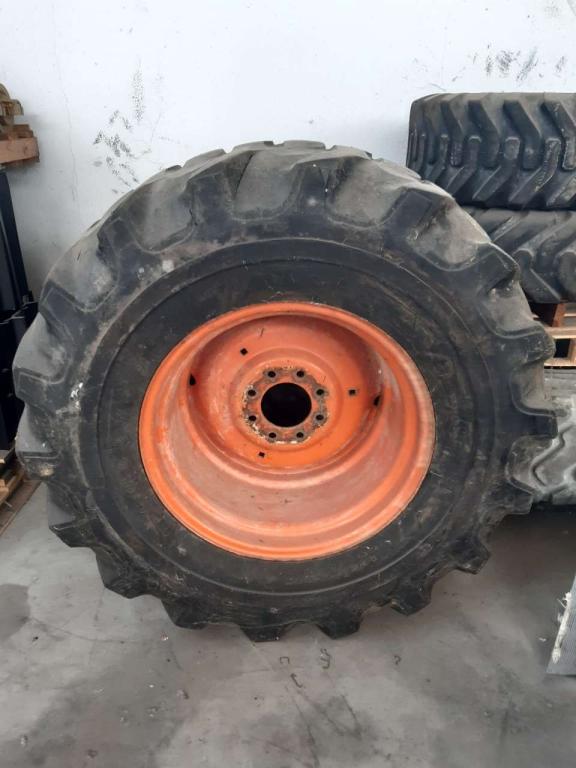 Goodyear 18.4x26 Foto 1