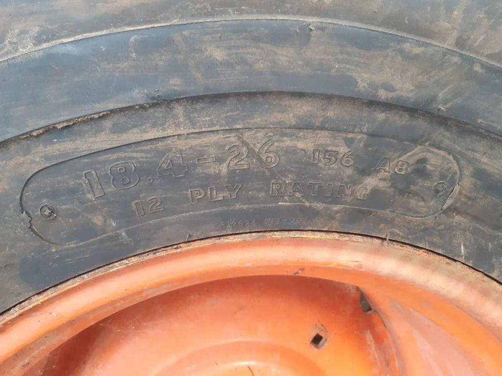 Goodyear 18.4x26 Foto 3