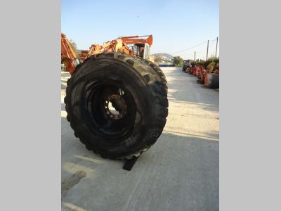 Neumático con llantas para MISURA 17.5 R25 vendida por OLM 90 Srl