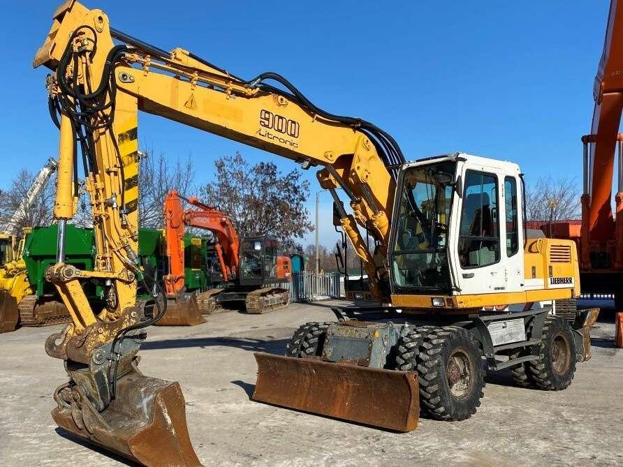 Liebherr A900B Litronic Foto 1