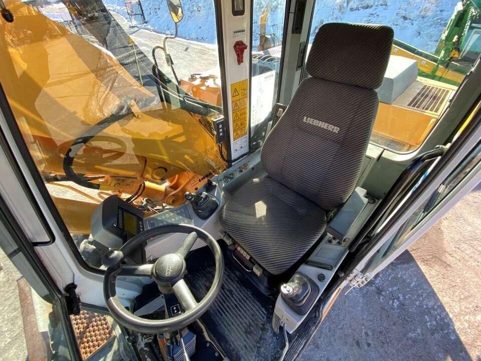 Liebherr A900B Litronic Foto 7