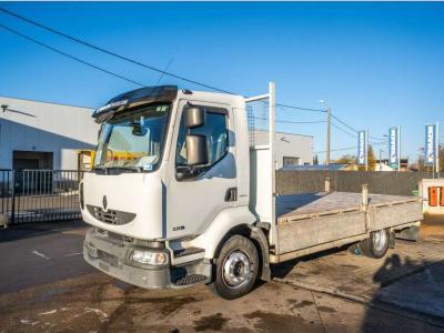 Renault MIDLUM 220 (12T) DXI vendida por Braem NV