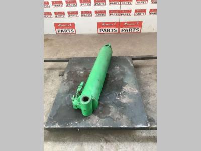 Cilndro de levantamiento para Merlo P28.8 vendida por Massucco T. Srl Area Ricambi