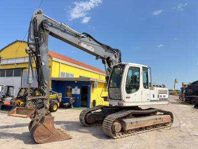 Liebherr R 900 C Litronic vendida por Gruppo Movimento Terra Srl