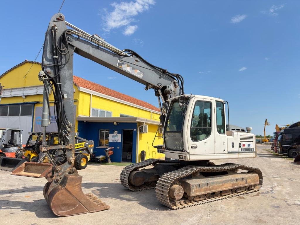 Liebherr R 900 C Litronic Foto 1