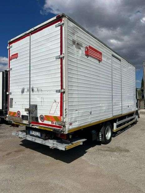Renault MIDLUM 240 Foto 4