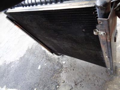 Enfriador de aceite hidráulico para Fiat Hitachi Ex 215 vendida por PRV Ricambi Srl