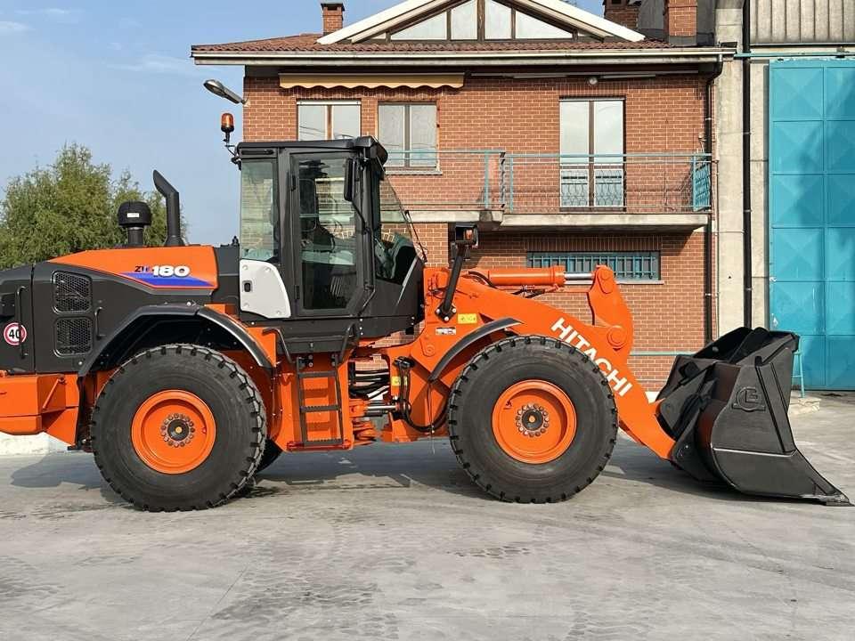 Hitachi ZW180-5B Foto 18