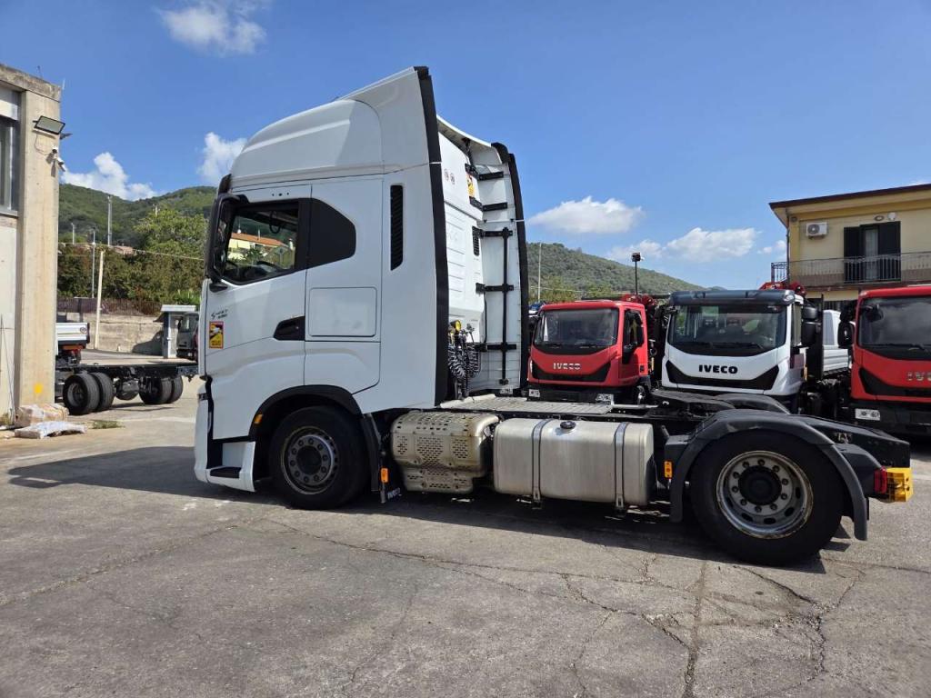 Iveco S-WAY S490 Foto 13