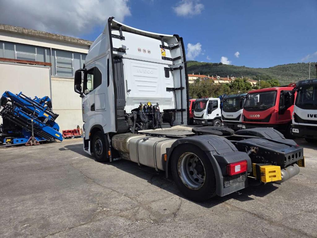 Iveco S-WAY S490 Foto 18
