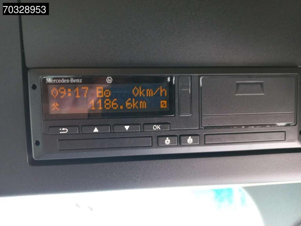 Mercedes-Benz Actros 1842 4X2 RHD Unused! ClassicSpace Foto 23