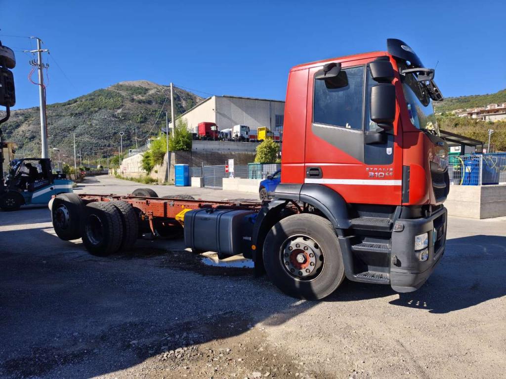 Iveco STRALIS HI-STREET 260S31 Foto 10