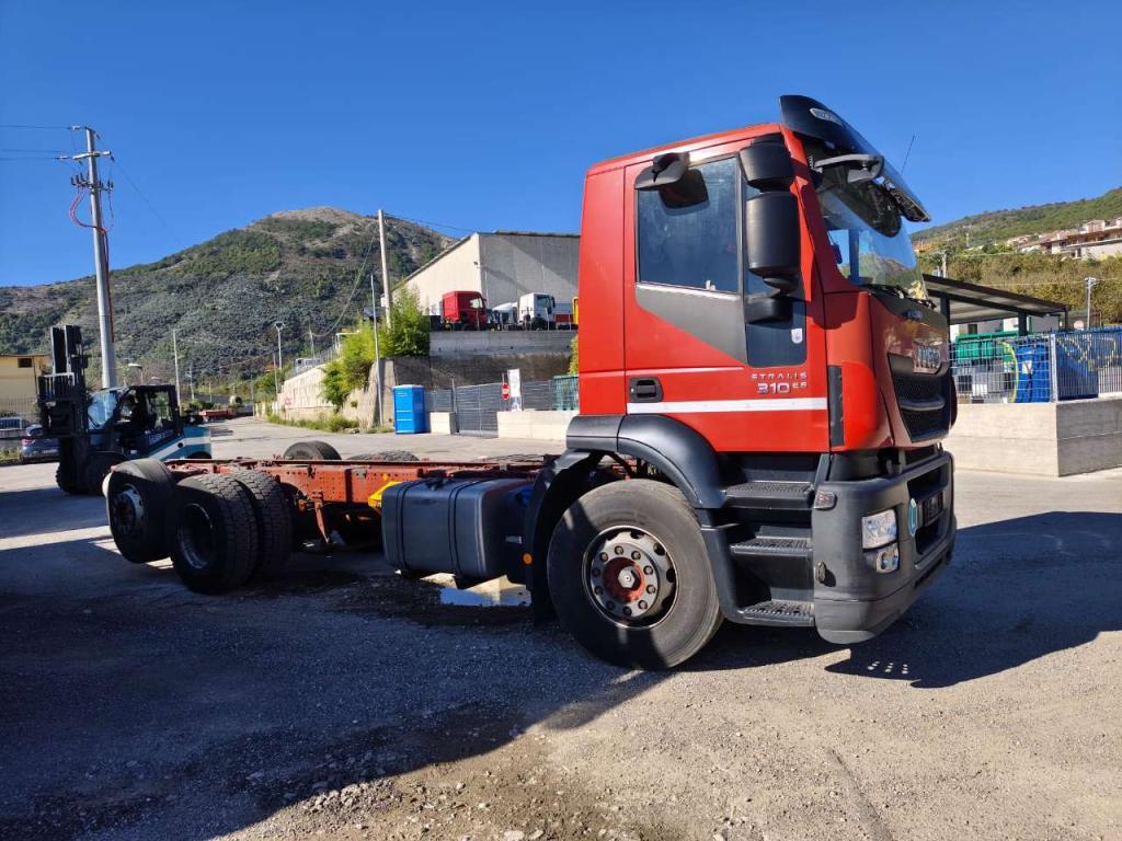 Iveco STRALIS HI-STREET 260S31 Foto 9