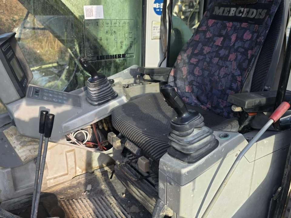 Liebherr R954B HD Foto 20