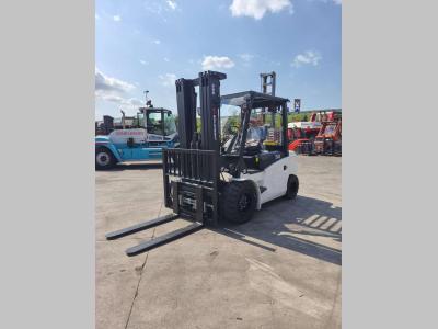 EP Equipment CPD50L1 vendida por Uni.Trucks Srl