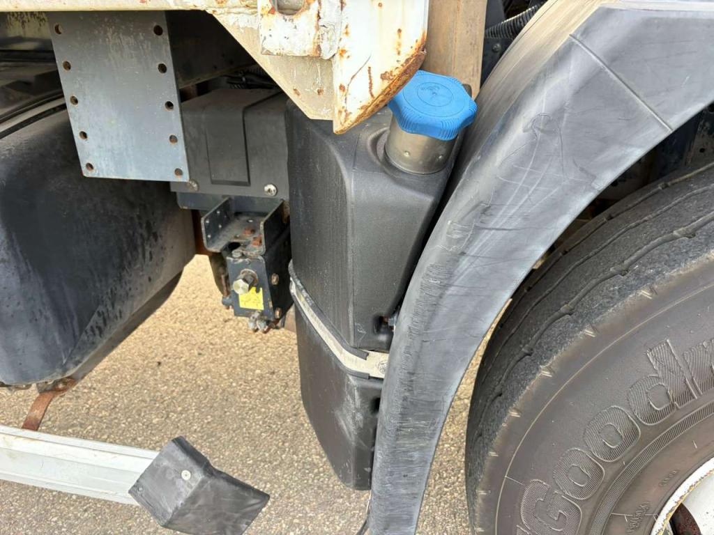 Iveco 330 6x4 Foto 26