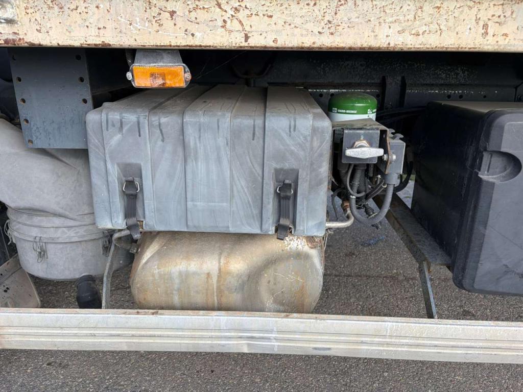 Iveco 330 6x4 Foto 27