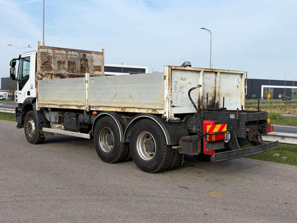 Iveco 330 6x4 Foto 3