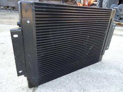 Enfriador de aceite hidráulico para Fiat Kobelco/Fiat Hitachi W270 vendida por OLM 90 Srl