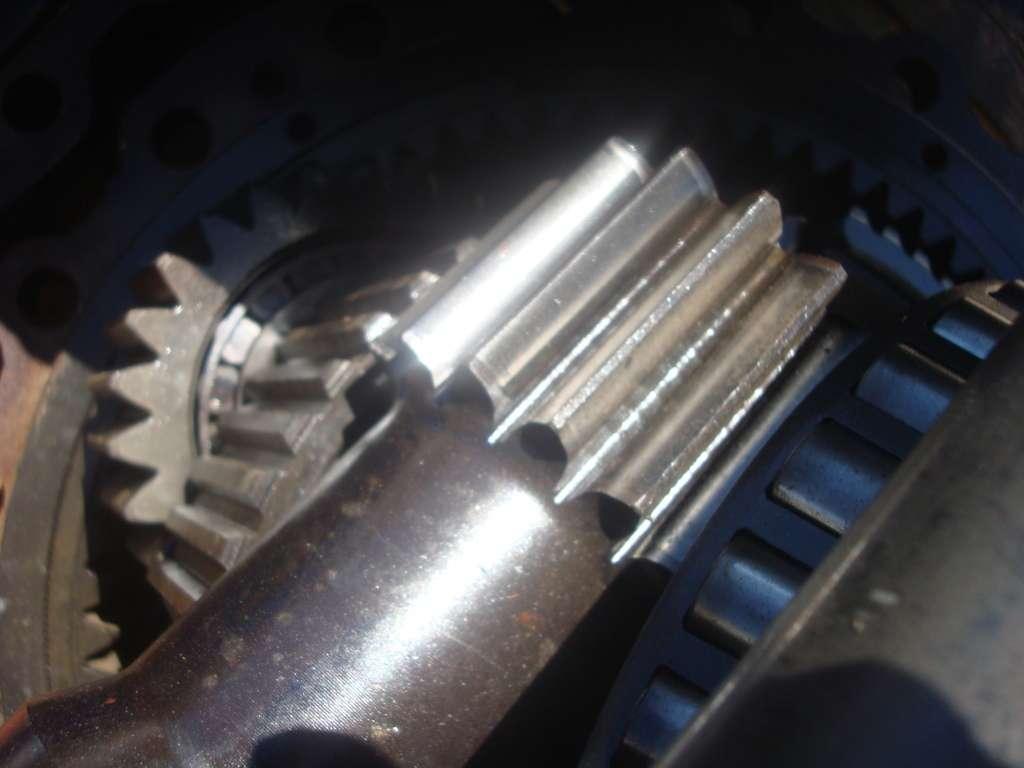 Reductor trasero para Hitachi LX290 Foto 4