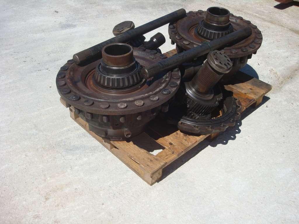 Reductor trasero para Hitachi LX290 Foto 6