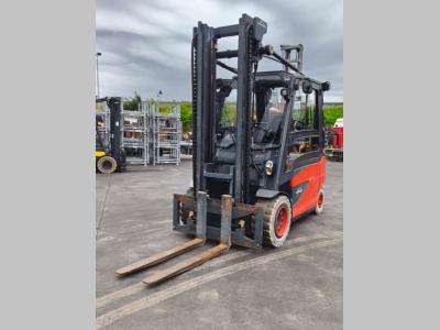 Linde E50HL-01/600 vendida por Uni.Trucks Srl
