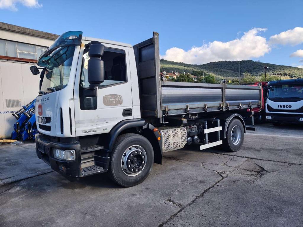 Iveco EUROCARGO 180E32 Foto 17