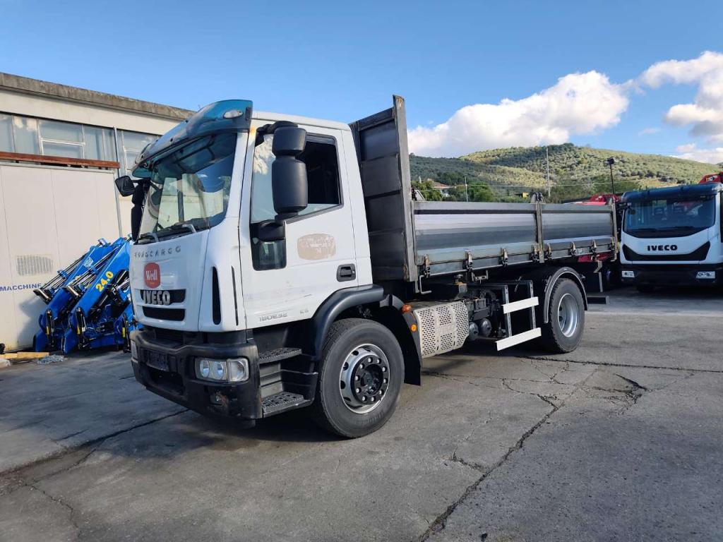 Iveco EUROCARGO 180E32 Foto 4