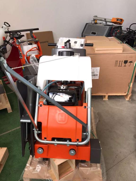 Husqvarna FS 413 Foto 2