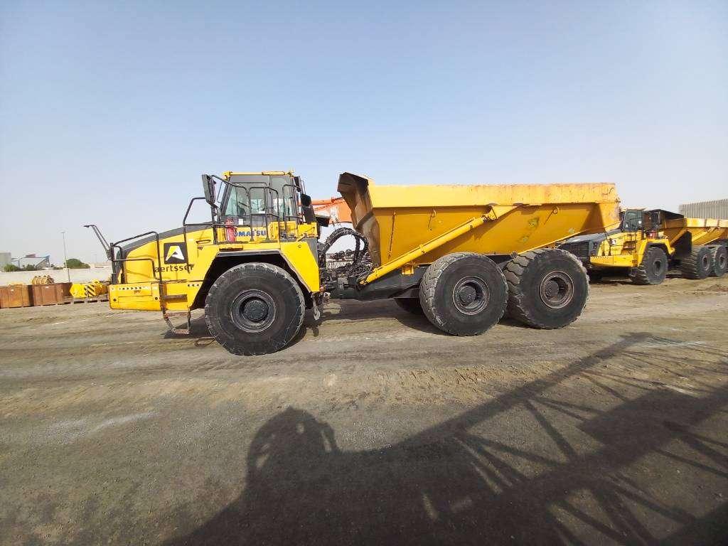 Komatsu HM400-3R (4pcs available for sale in Abu Dhabi) Foto 1