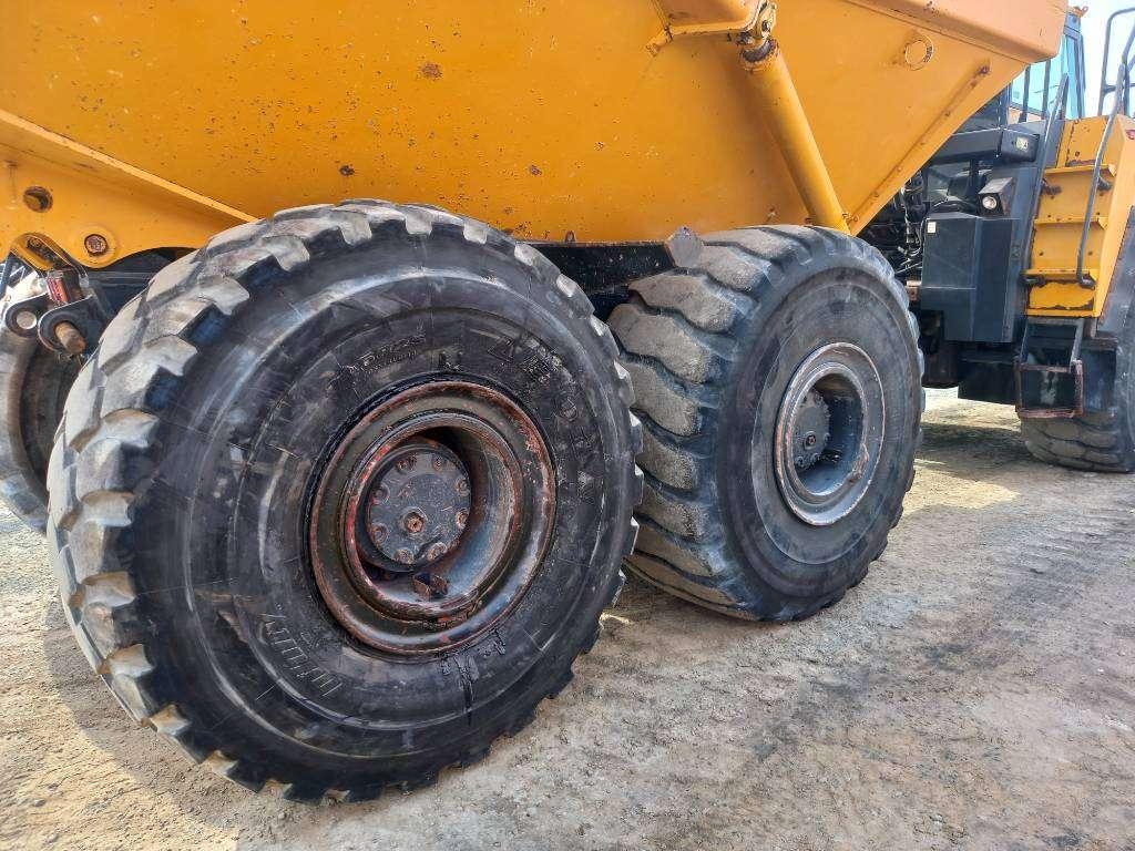 Komatsu HM400-3R (4pcs available for sale in Abu Dhabi) Foto 12