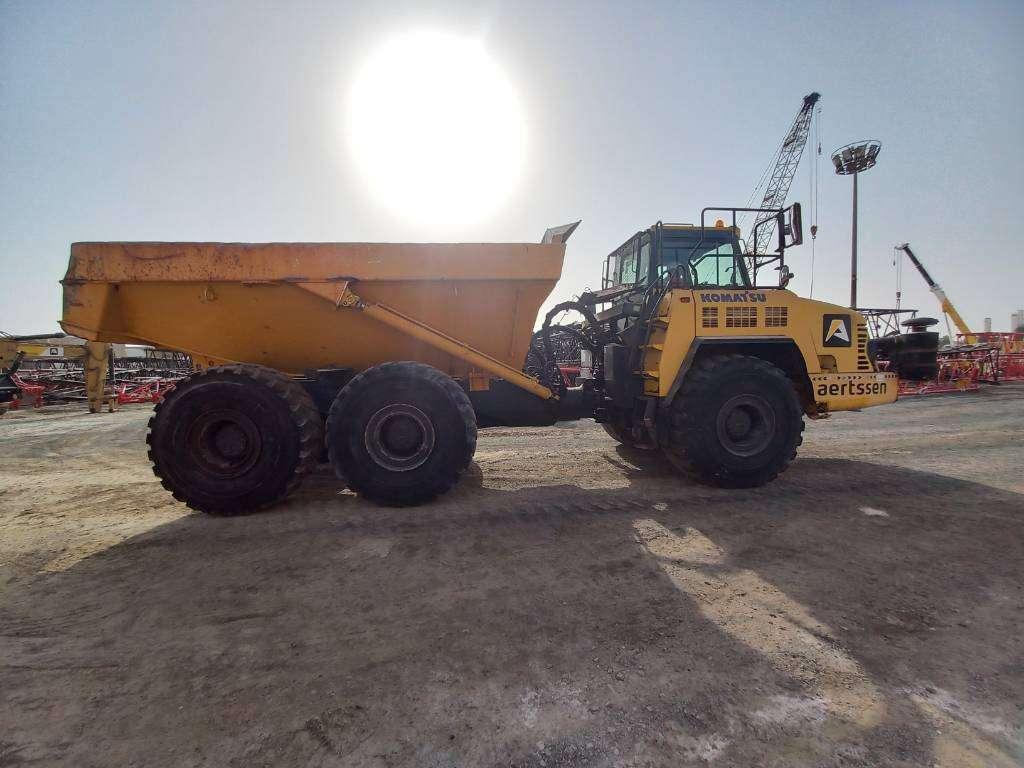 Komatsu HM400-3R (4pcs available for sale in Abu Dhabi) Foto 2