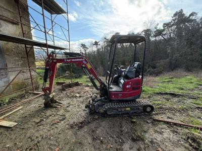 Yanmar Vio  17 vendida por CGM Gruppo Servizi Srl