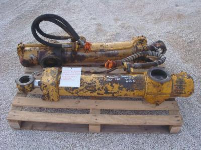 Cilndro de levantamiento para Caterpillar 955L/955K vendida por OLM 90 Srl