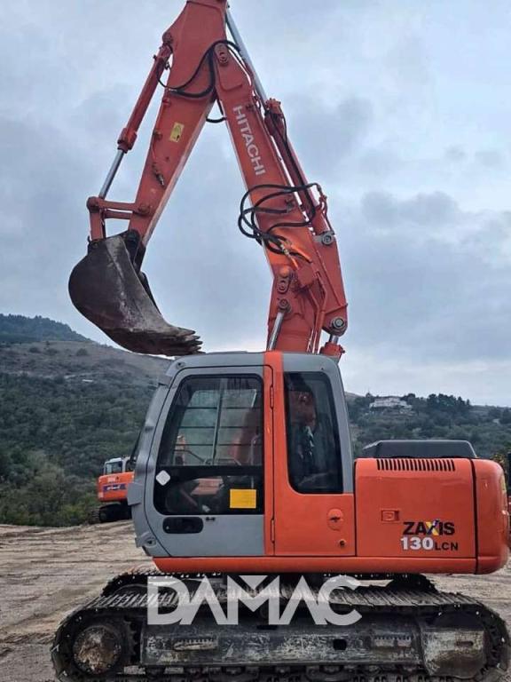 Hitachi ZX130 Foto 1